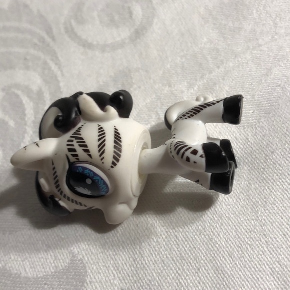 Littlest Pet Shop #903 Zebra LPS - Picture 5 of 16